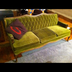 Couch green velvet vintage