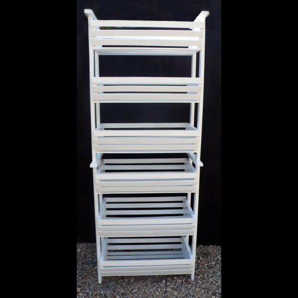 Shelving 32