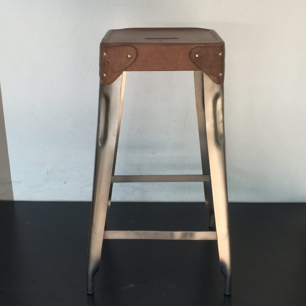 barstool tall brown leather top (1)