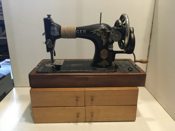 singer sewing machine vintage