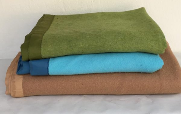 blankets plain